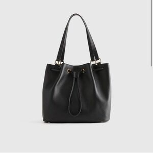 Quince Leather Bucket Bag